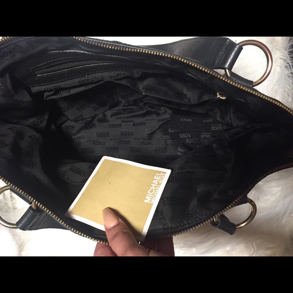 Michael Kors Purse - Picture 1 of 3